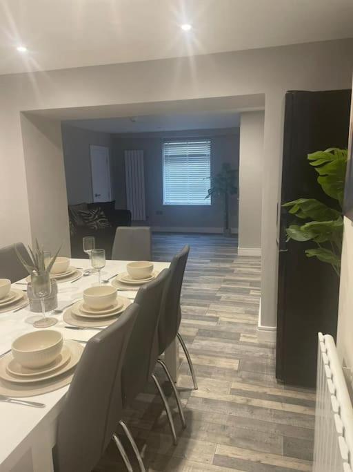Rivendell Modern 2 Bedroom Apartment In St Peters Village Sleeps 6 Broadstairs Ngoại thất bức ảnh