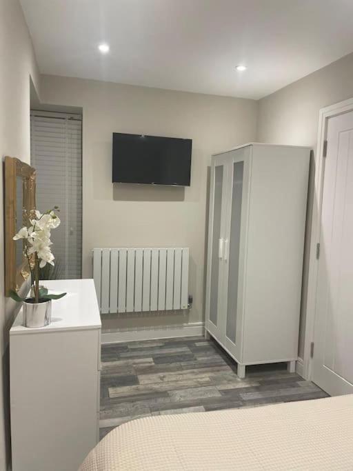 Rivendell Modern 2 Bedroom Apartment In St Peters Village Sleeps 6 Broadstairs Ngoại thất bức ảnh